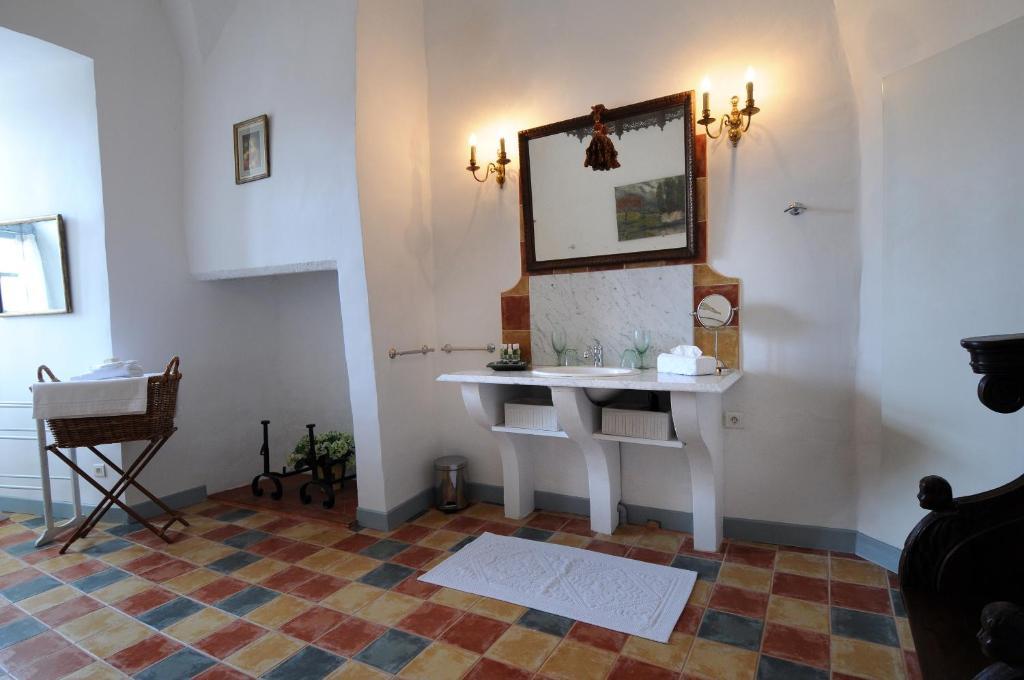 Chateau Royal De Saint-Saturnin Zimmer foto